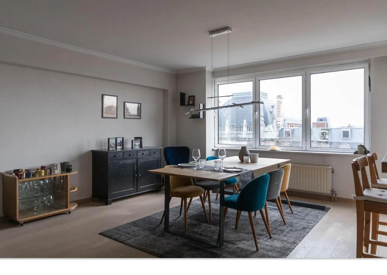 Ruim Appartement Met Prachtig Zicht Op A+ Locatie! Antwerp